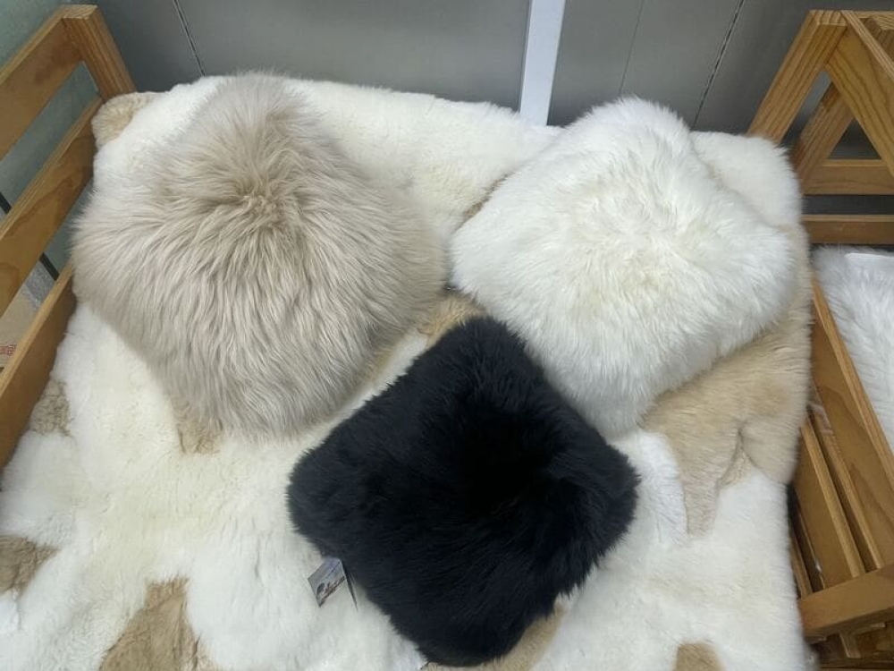 【2个$250】Classic Sheepskin 100%羊毛抱枕套（三色可选）