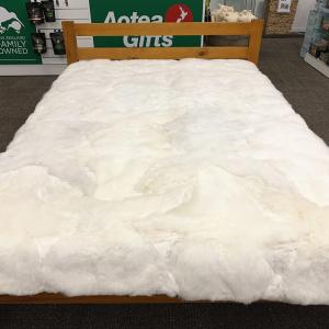羊驼毯 尺寸 1.8 x 2.1米 自然白色