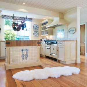 Auskin 100%高端羊皮毯（约180cm x 60cm）（象牙白色）